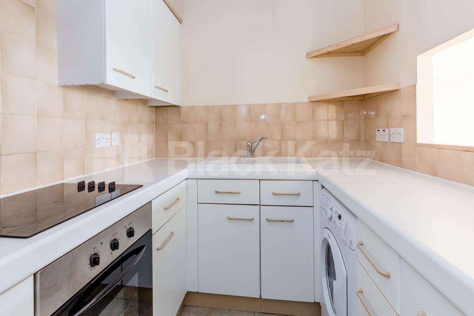 Large reception, 2 double bedroom rooms on a quiet residential street  Bunning Way , Caledonian Road 